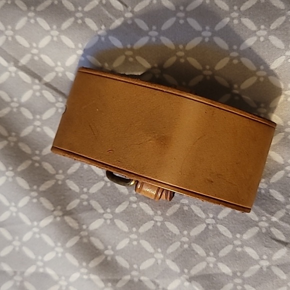 LV luggage tag and poignet set. - Picture 5 of 5